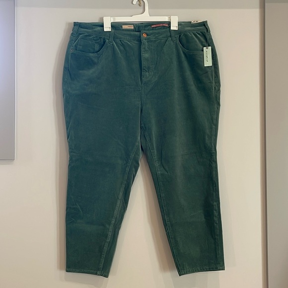 NWT Anthropologie Plus Pilcro High Rise Skinny Army Green Corduroy Pants 24 - Picture 3 of 11